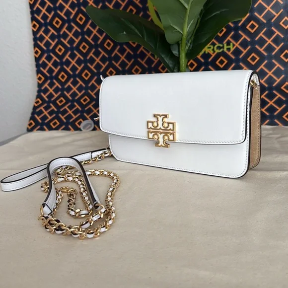 NWT ,Tory Burch Britten soft chain wallet W Wristlet White and Gold Wome… - Picture 4 of 15